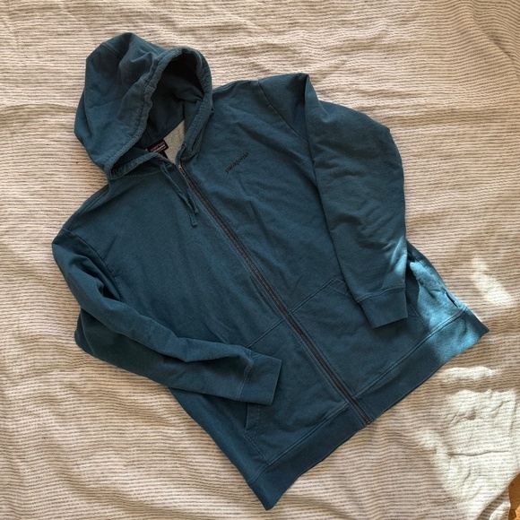 Patagonia Men's P-6 Logo Midweight Zip Hoodie, size XL - Picture 3 of 6